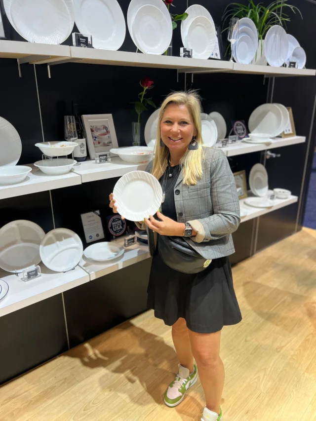 Need dinnerware that works as hard as your team? @corelledining by @anchorhockingfoodservice is the answer.

With unbeatable durability, consistent quality, and a clean modern look, it shines in dining halls, senior living communities, buffets, restaurants,, and everything in between.

📲 Ready to explore the Corelle collection? Contact us to get started!