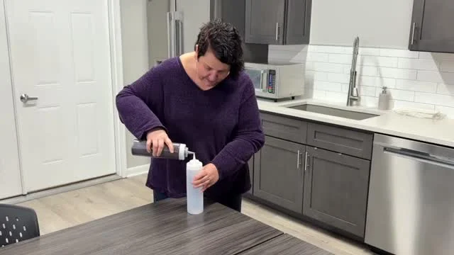 There are two types of people:
1. Fill the squeeze bottle normally
2. Whatever Marie & Leslie are doing here 😅

We’ll let you decide who you relate to…
Either way—@tablecraft_fs squeeze bottles are built to keep up 💪

Contact us to explore some squeeze bottle options 😉