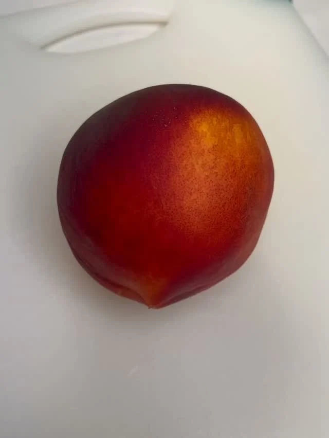 Pêche, please. 🍑

It’s Eat a Peach Day, so naturally, we set our intern @meira.a13 loose in the Experience Center to film something *very* important: peach cobbler served up in Pêche, @lecreuset's perfectly peachy cookware. 🎥🍑

Dessert + cookware color coordination? We take these holidays very seriously. 😉

DM us to come explore all the Le Creuset colors at our Experience Center!
